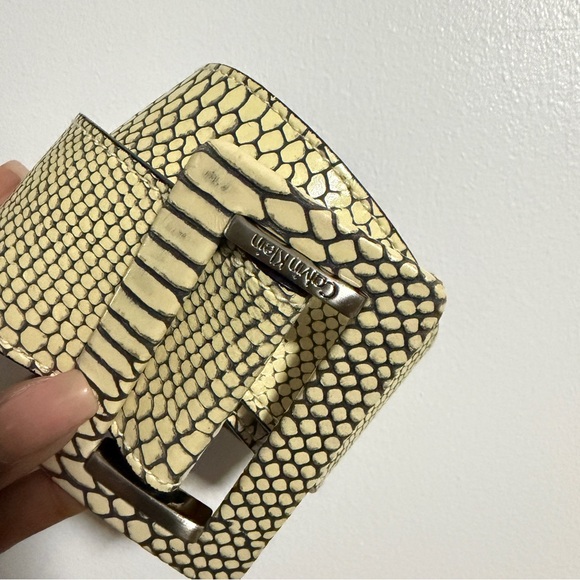 Calvin Klein Cream and Black Snake leather Belt S/M - Picture 2 of 6
